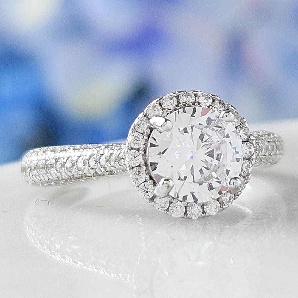 Classic Style Round Halo Ring, solid 925 Sterling Silver size 5